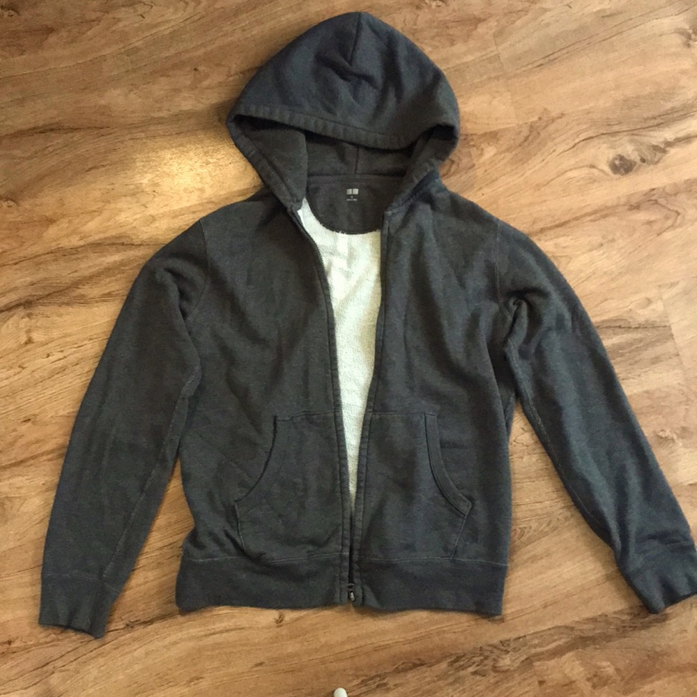 Gray men’s Uniqlo hoodie size medium